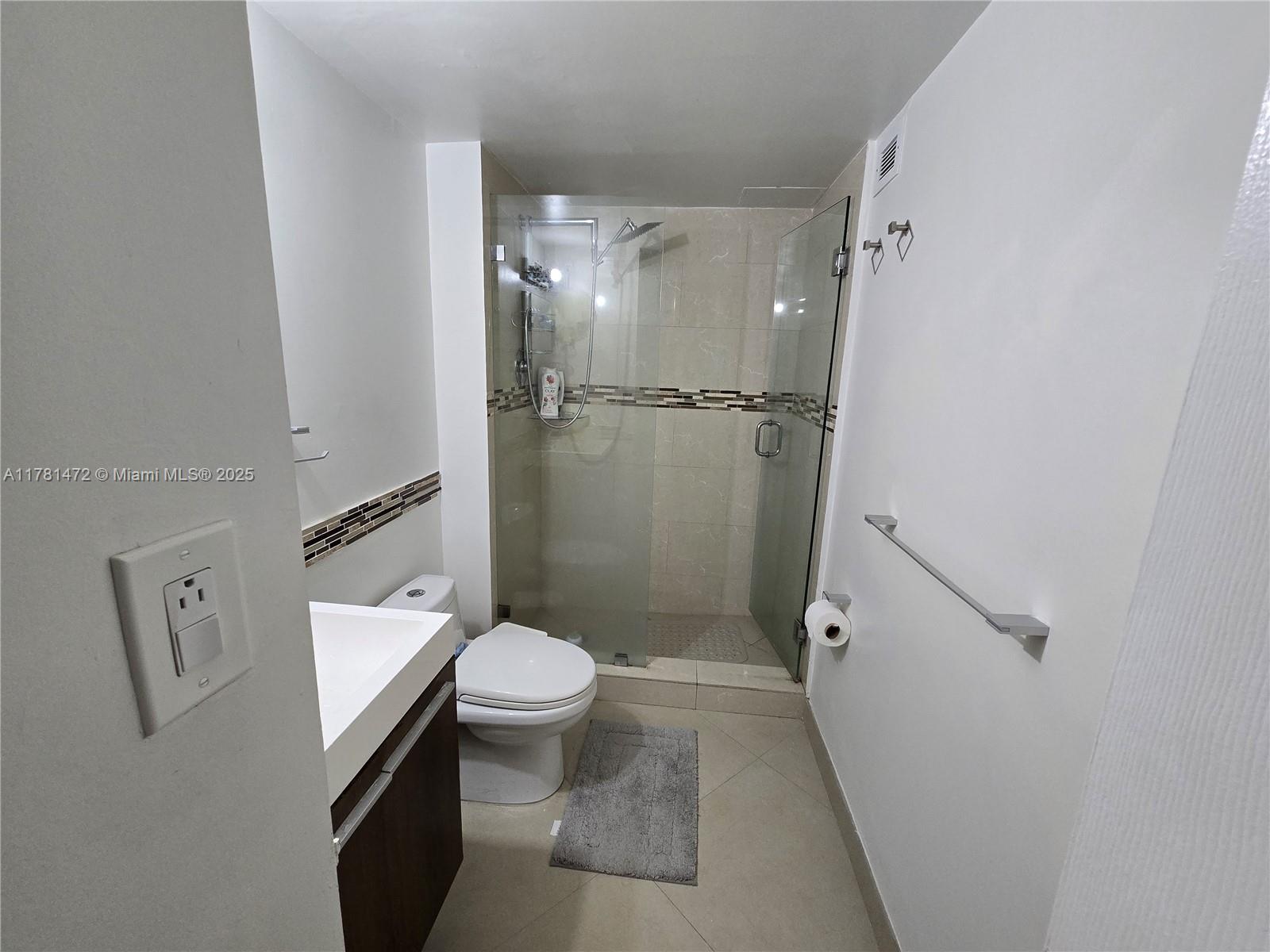 COMMODORE PLAZA CONDO - Residential