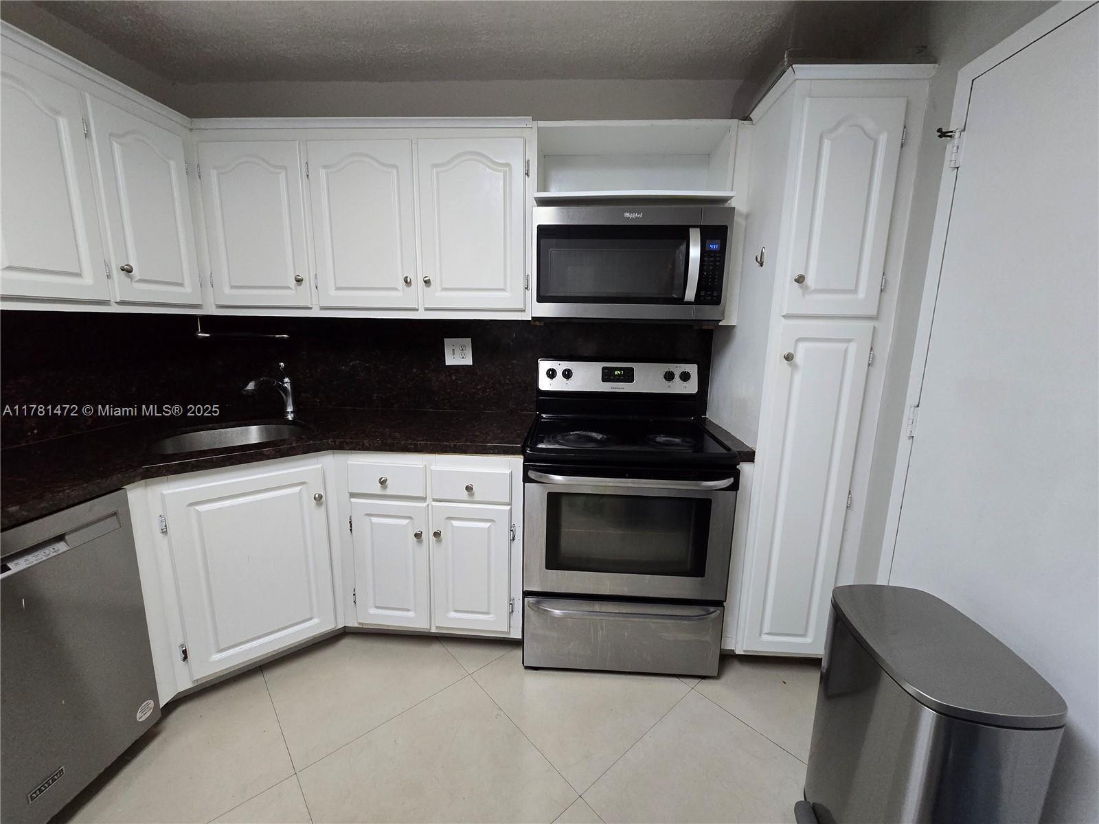 COMMODORE PLAZA CONDO - Residential