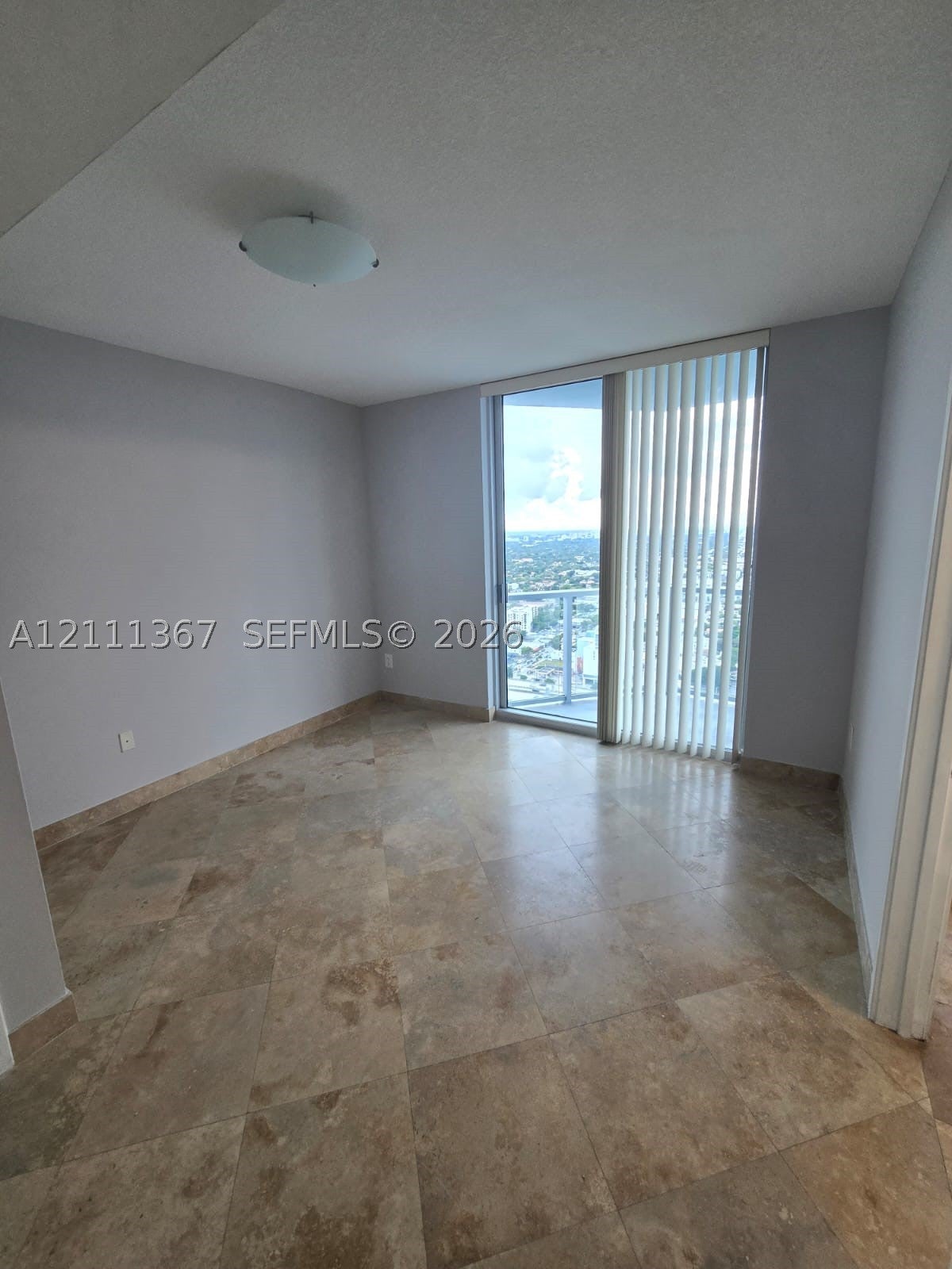 185 SW 7th St 4002