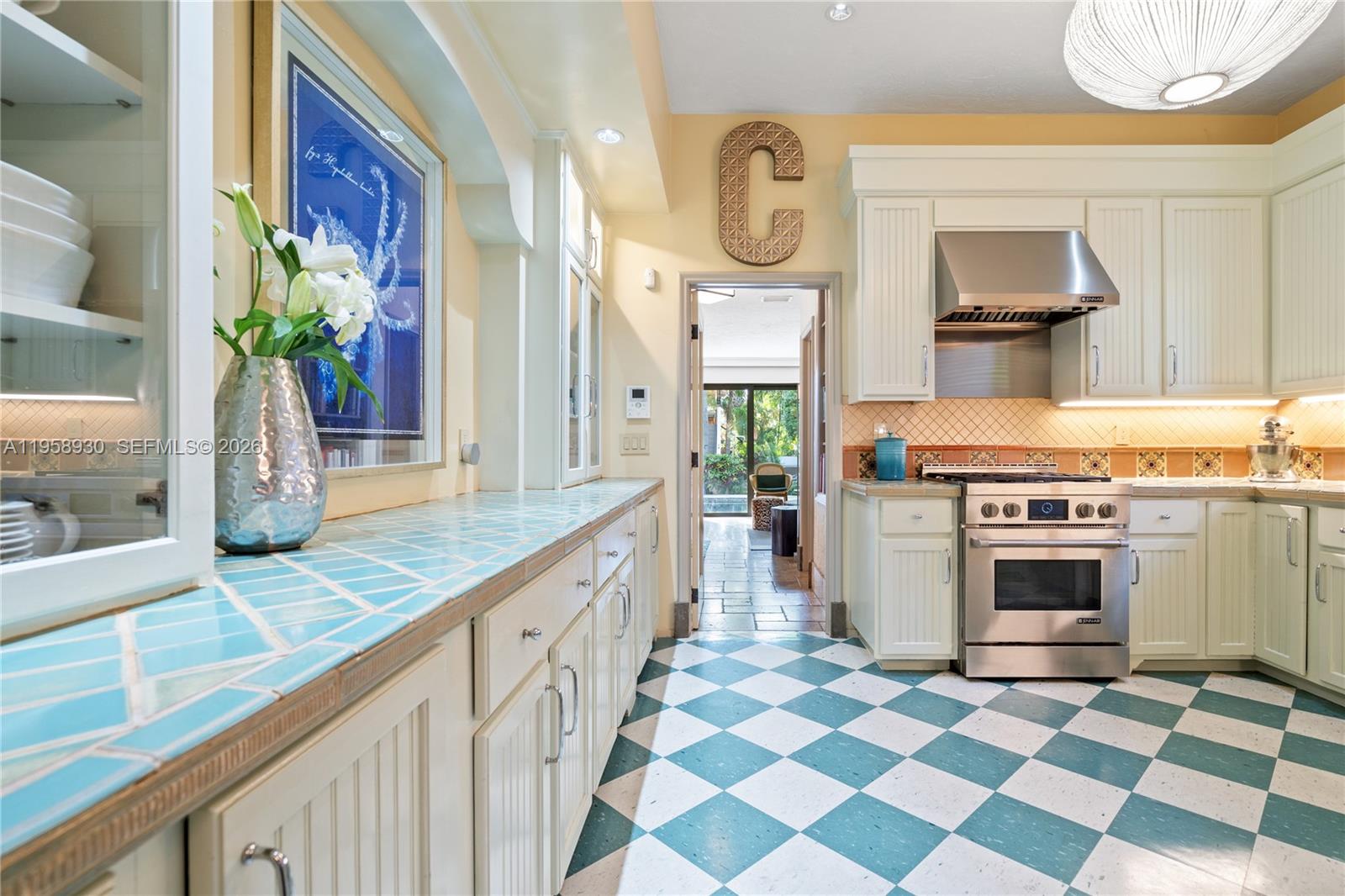 MID GOLF SUB - Residential Lease