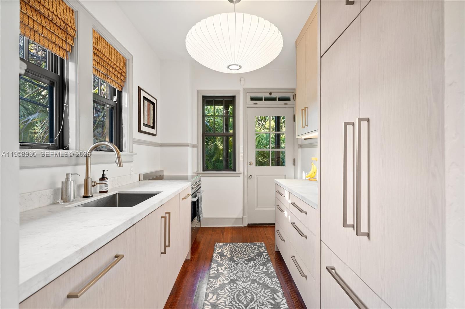 MID GOLF SUB - Residential Lease