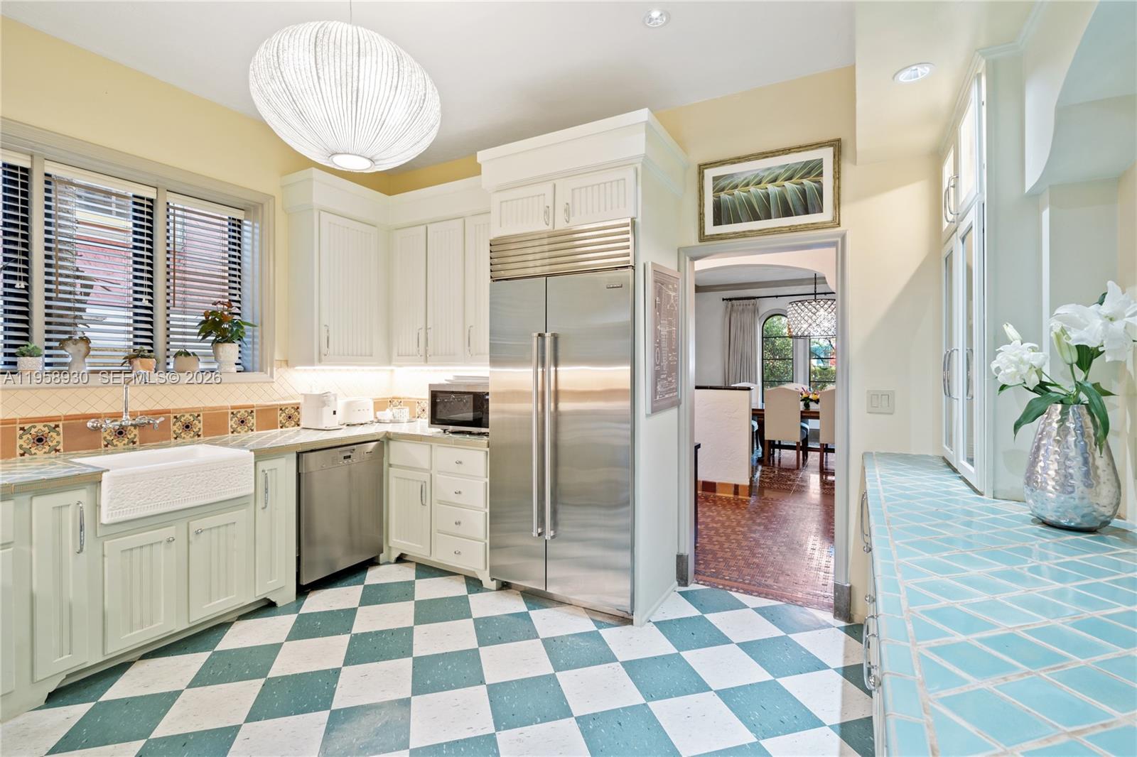 MID GOLF SUB - Residential Lease