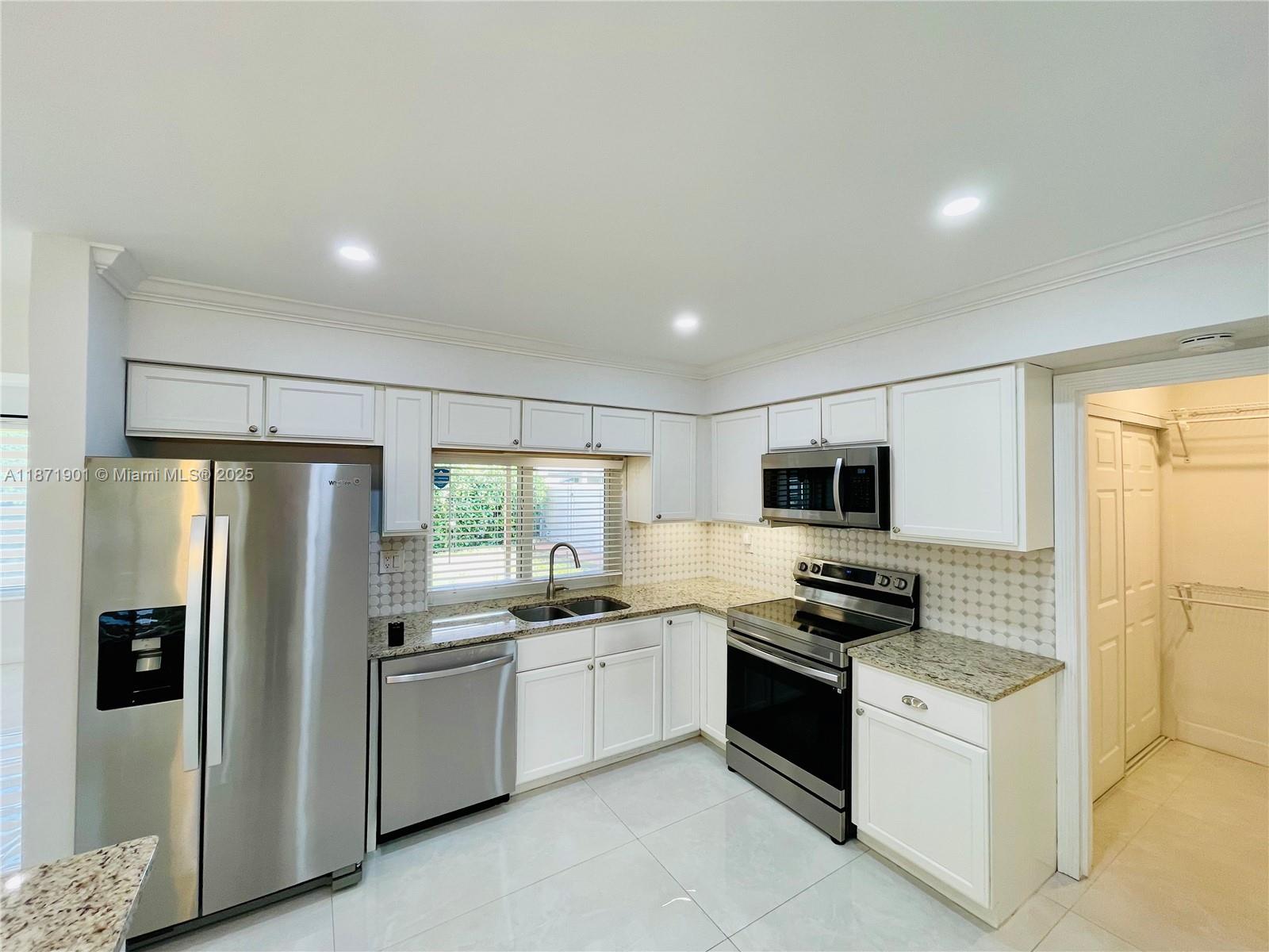 BOULEVARD HEIGHTS SEC 9 - Residential Lease