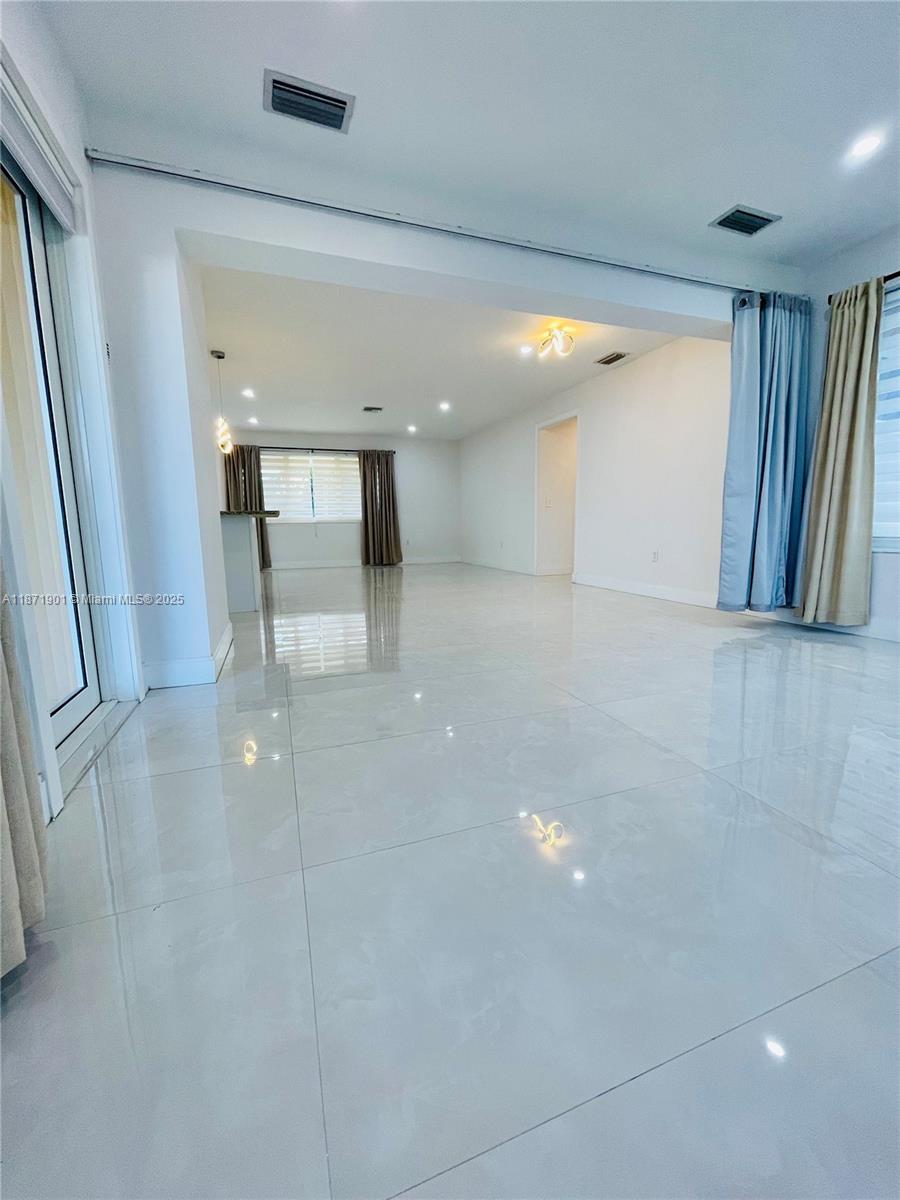 BOULEVARD HEIGHTS SEC 9 - Residential Lease