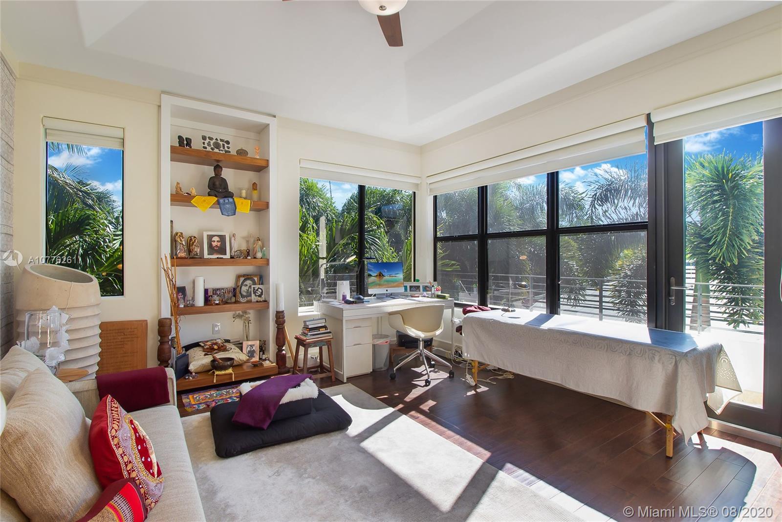 HOLIDAY COLONY - Residential