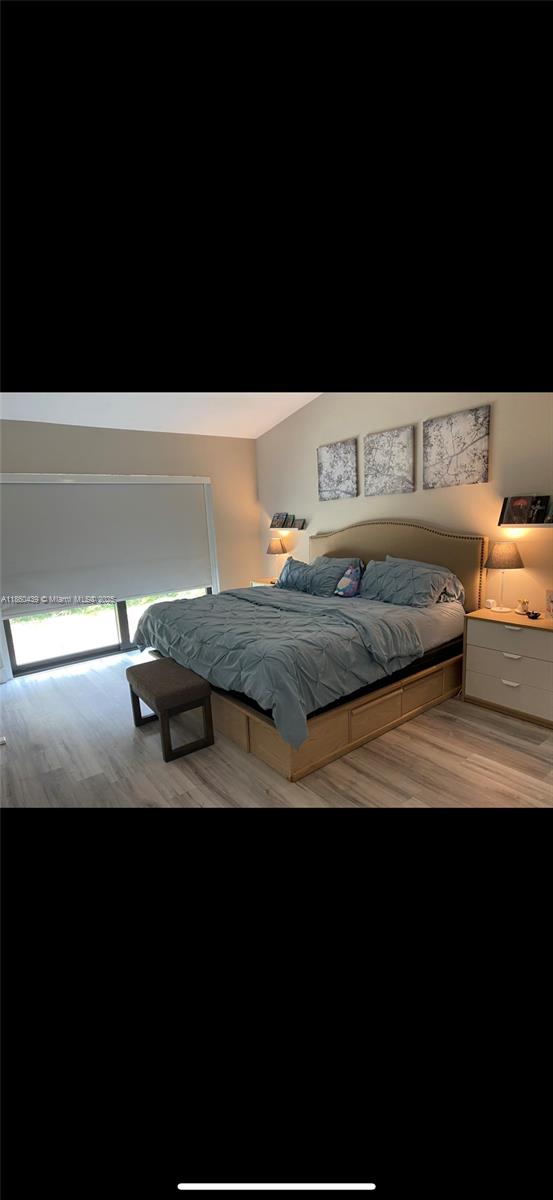 LAKES ON THE GREEN GLYNN - Residential