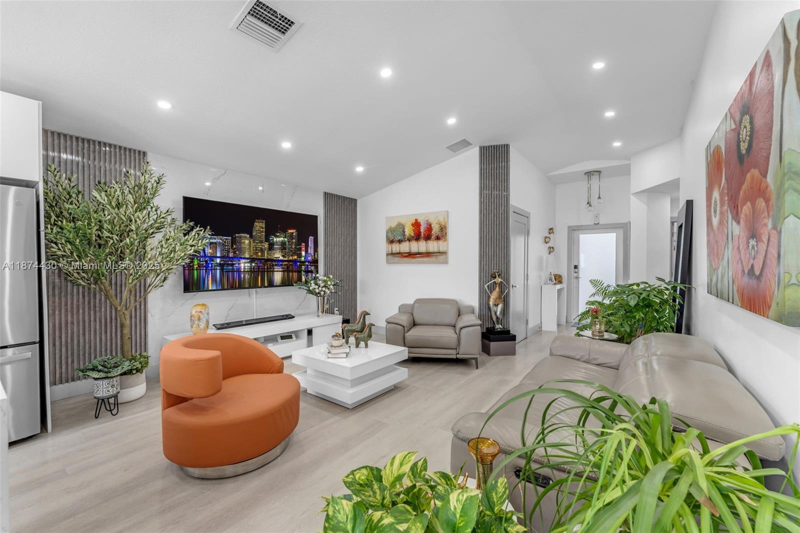 FOREST LAKES GARDENS SEC - Residential