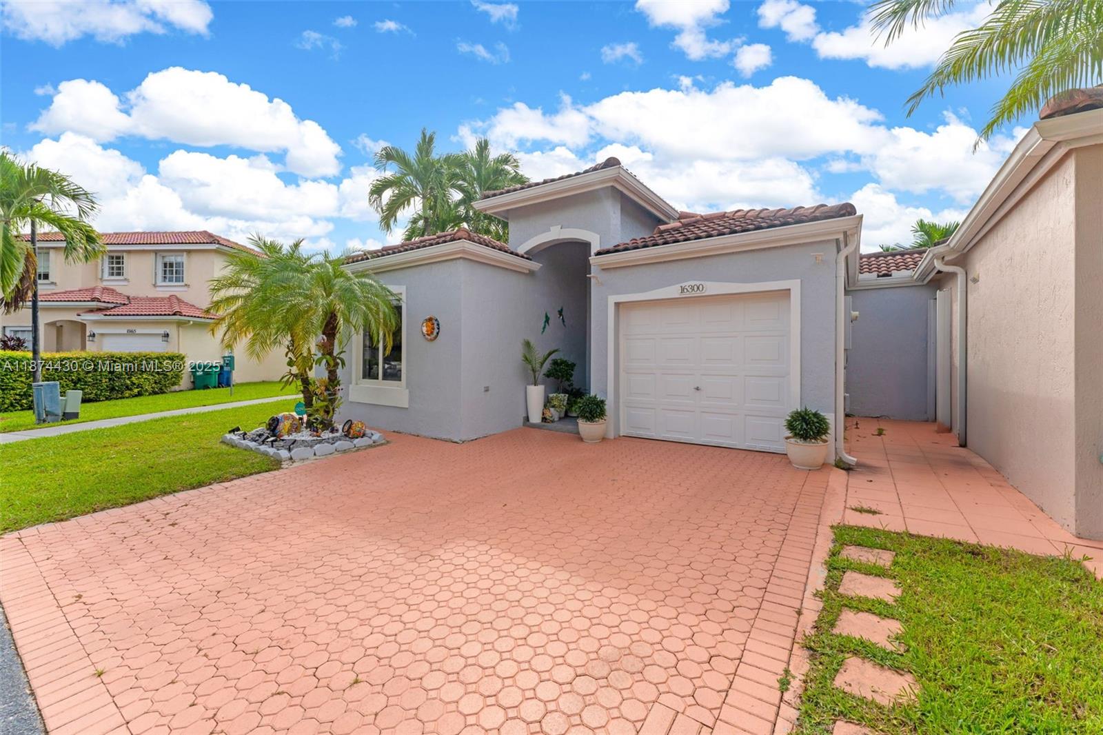 16300 SW 102nd St