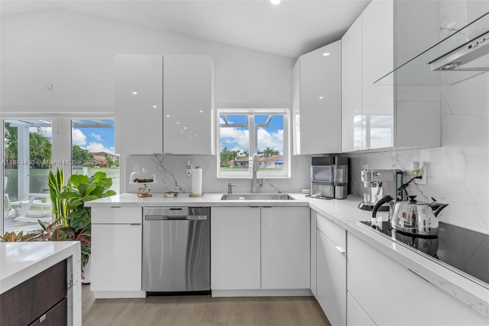 FOREST LAKES GARDENS SEC - Residential