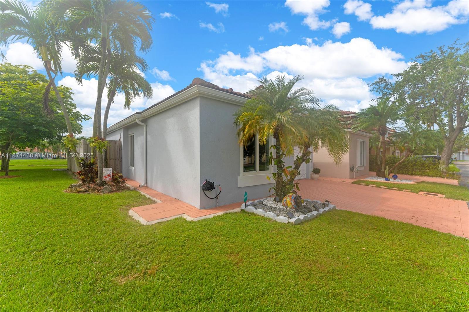 16300 SW 102nd St