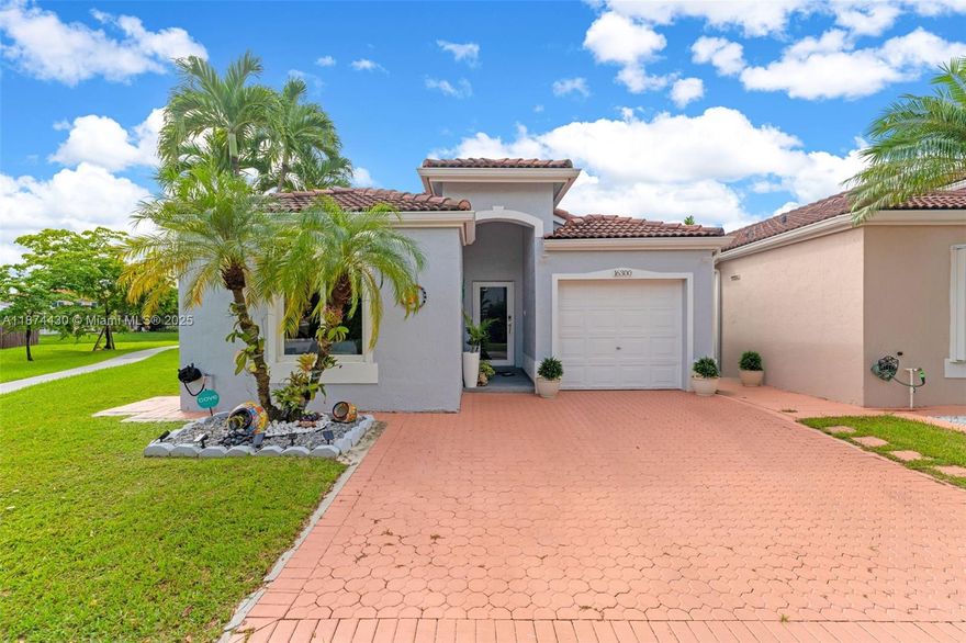 Stunning Remodeled Lakefront Home with Over $150K in Upgrades! This 1-story home features 3 bedrooms and 2 bathrooms, with new laminate flooring throughout, new stainless steel appliances, and modern finishes at every turn. Enjoy breathtaking lake views from your backyard, complete with a beautiful glass fence for unobstructed scenery. Inside, you'll find spacious bedrooms, luxuriously updated bathrooms, and a HUGE walk-in closet. No detail was spared—this home is truly move-in ready and located in a prime area close to top schools, shopping, and more. Won't Last !! Schedule a showing today !