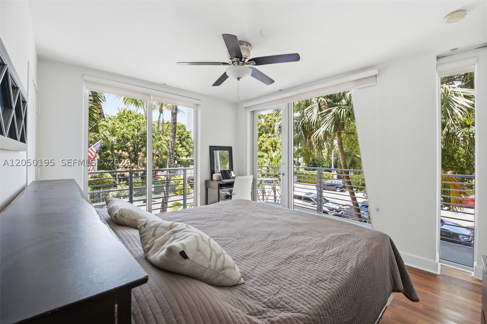 945 Michigan Ave 3 - Image 1