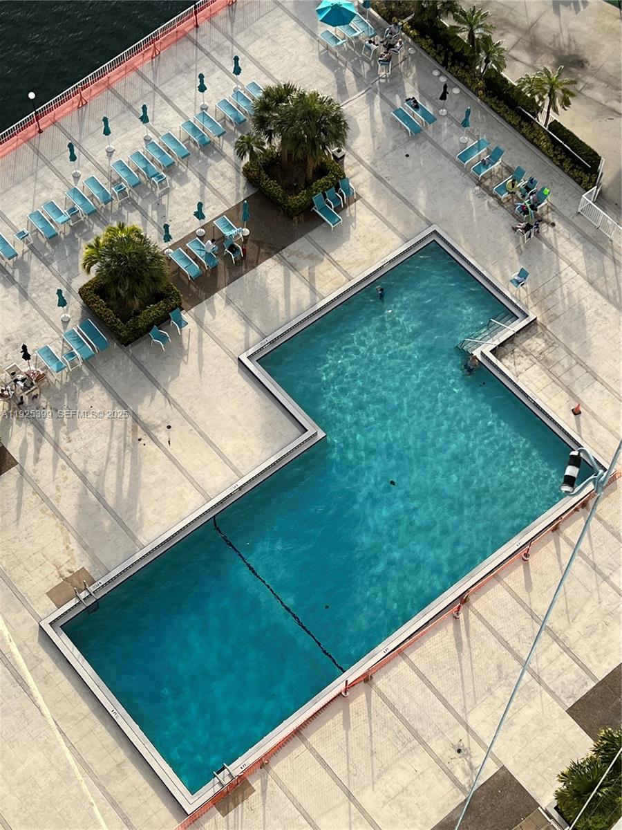 ARLEN HOUSE CONDO - Residential