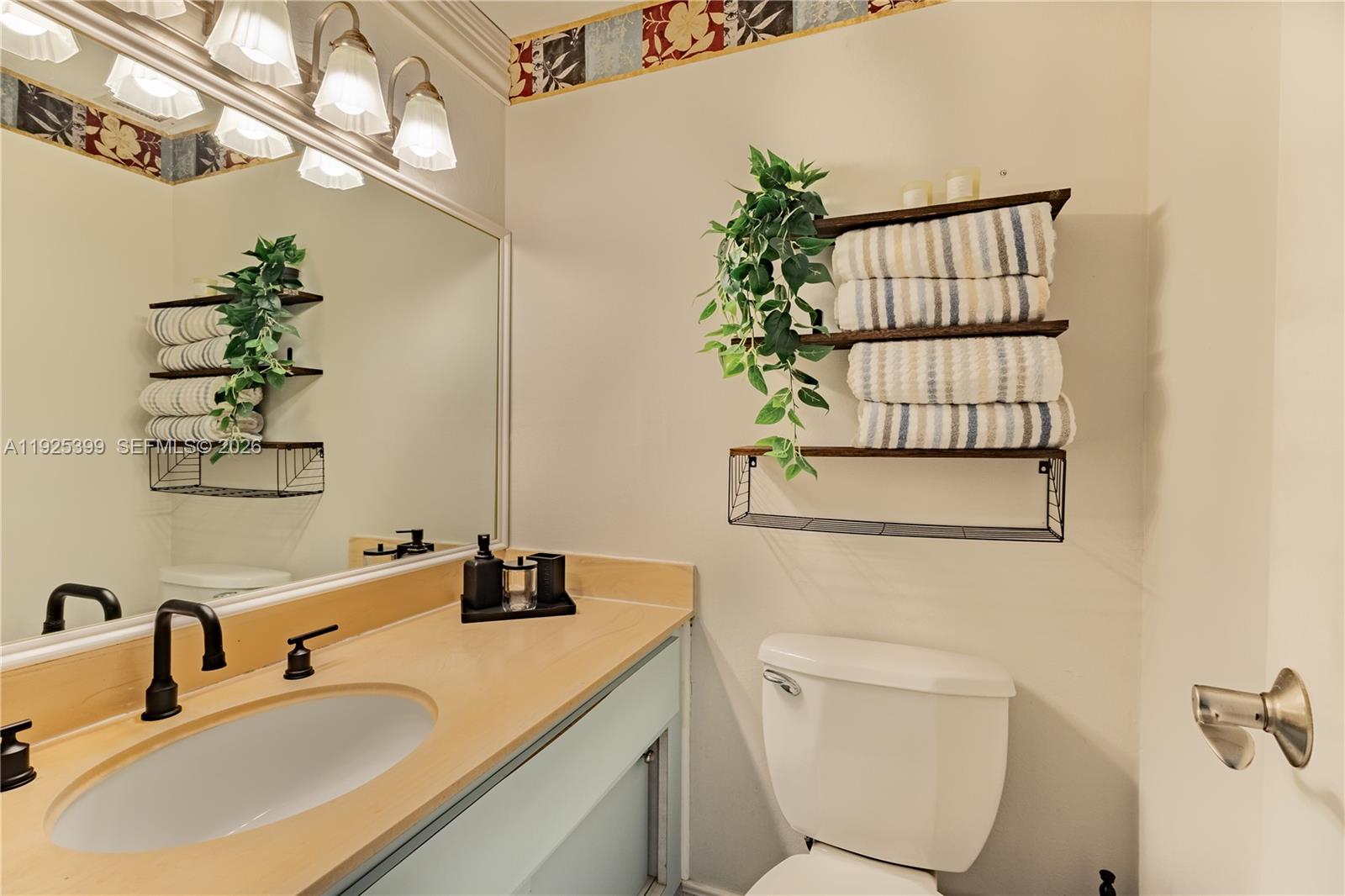 ARLEN HOUSE CONDO - Residential