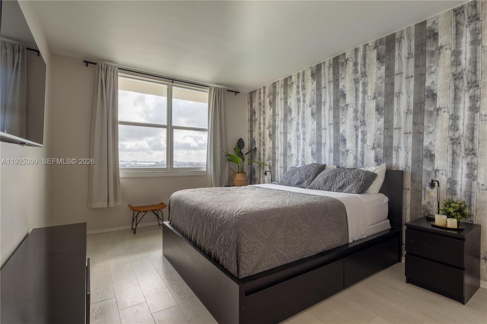 ARLEN HOUSE CONDO - Residential