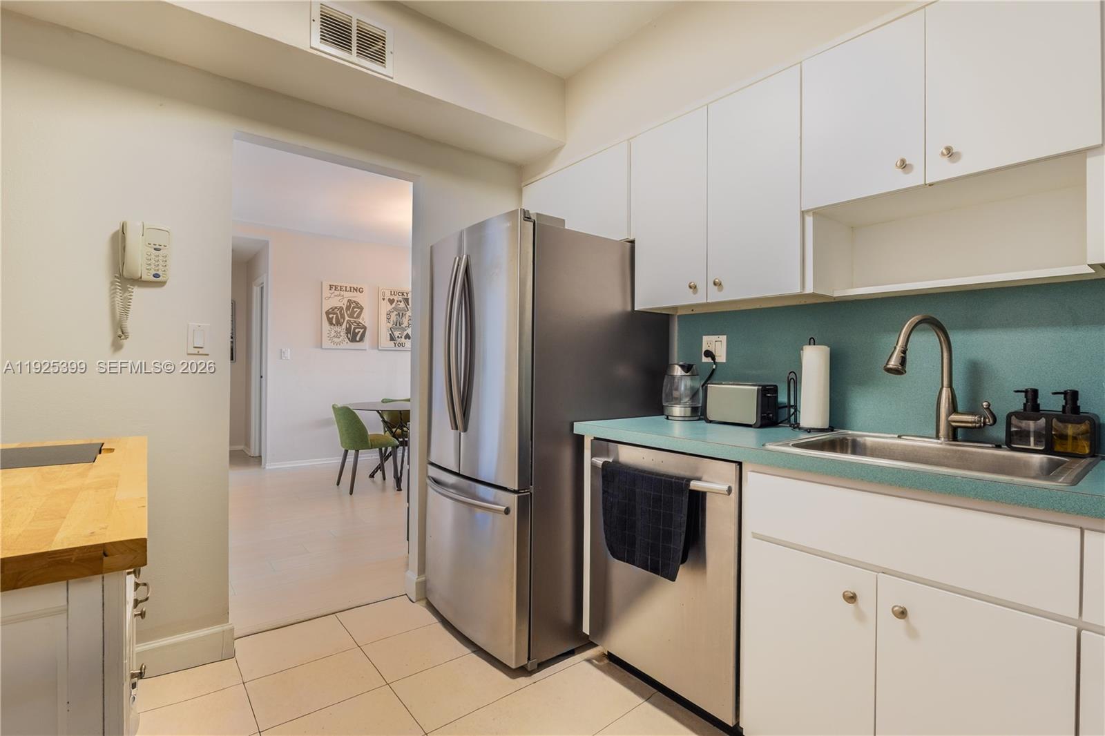 ARLEN HOUSE CONDO - Residential