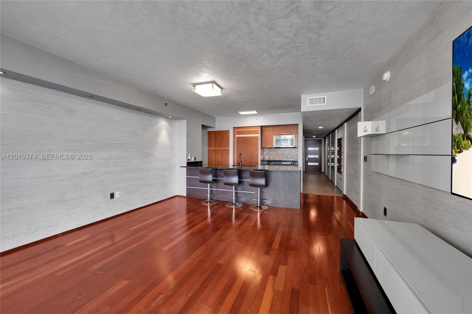 BEACH CLUB II - Residential