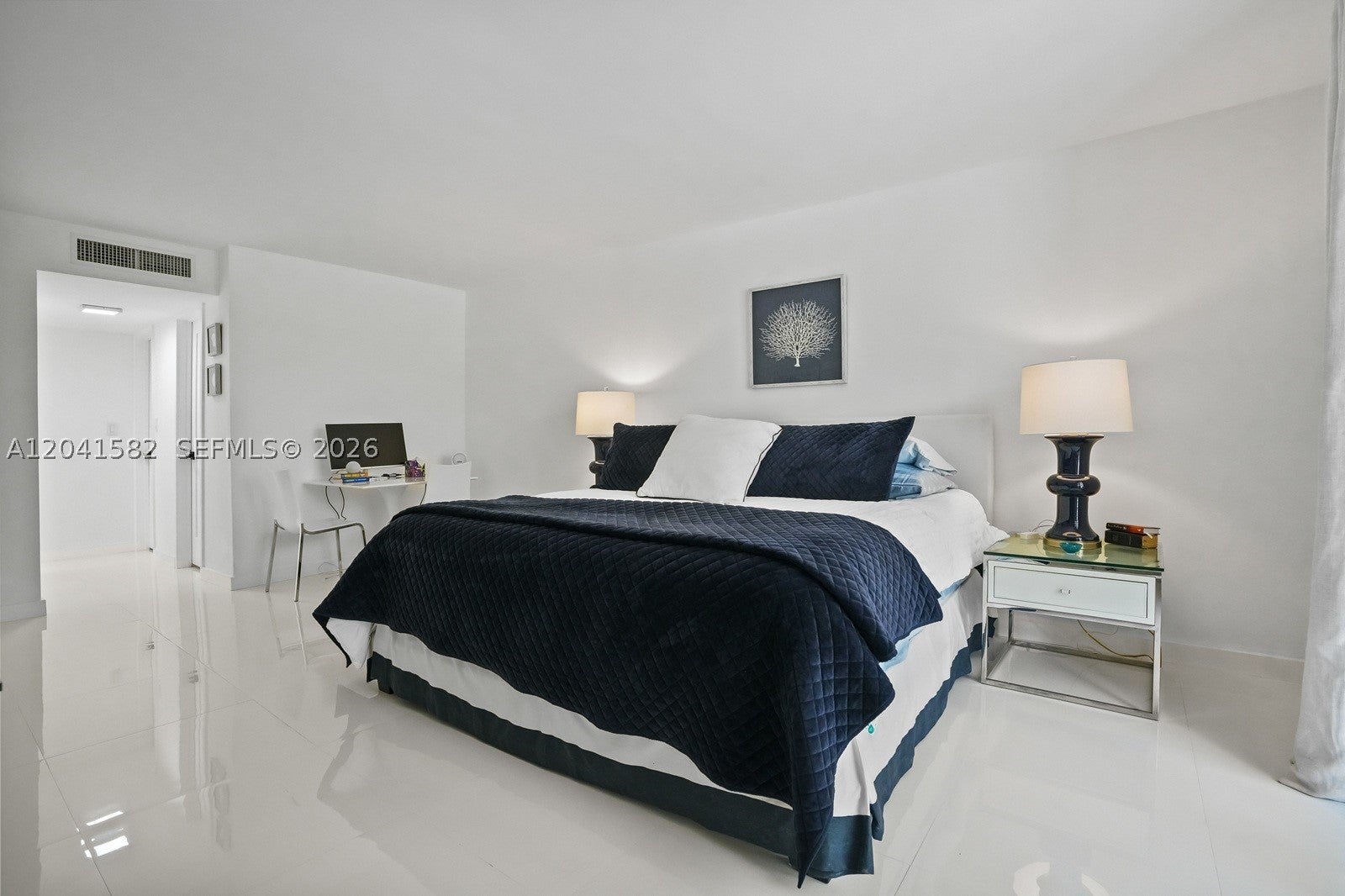 6423 Collins Ave 203