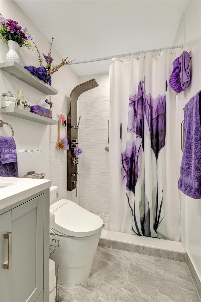 DELRAY VILLAS 2 - Residential