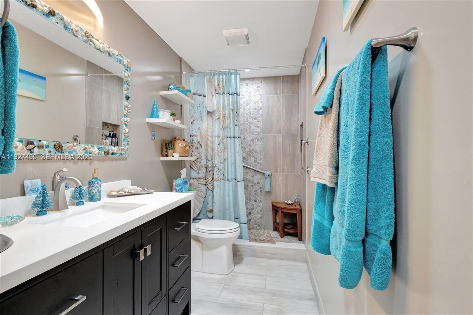 DELRAY VILLAS 2 - Residential