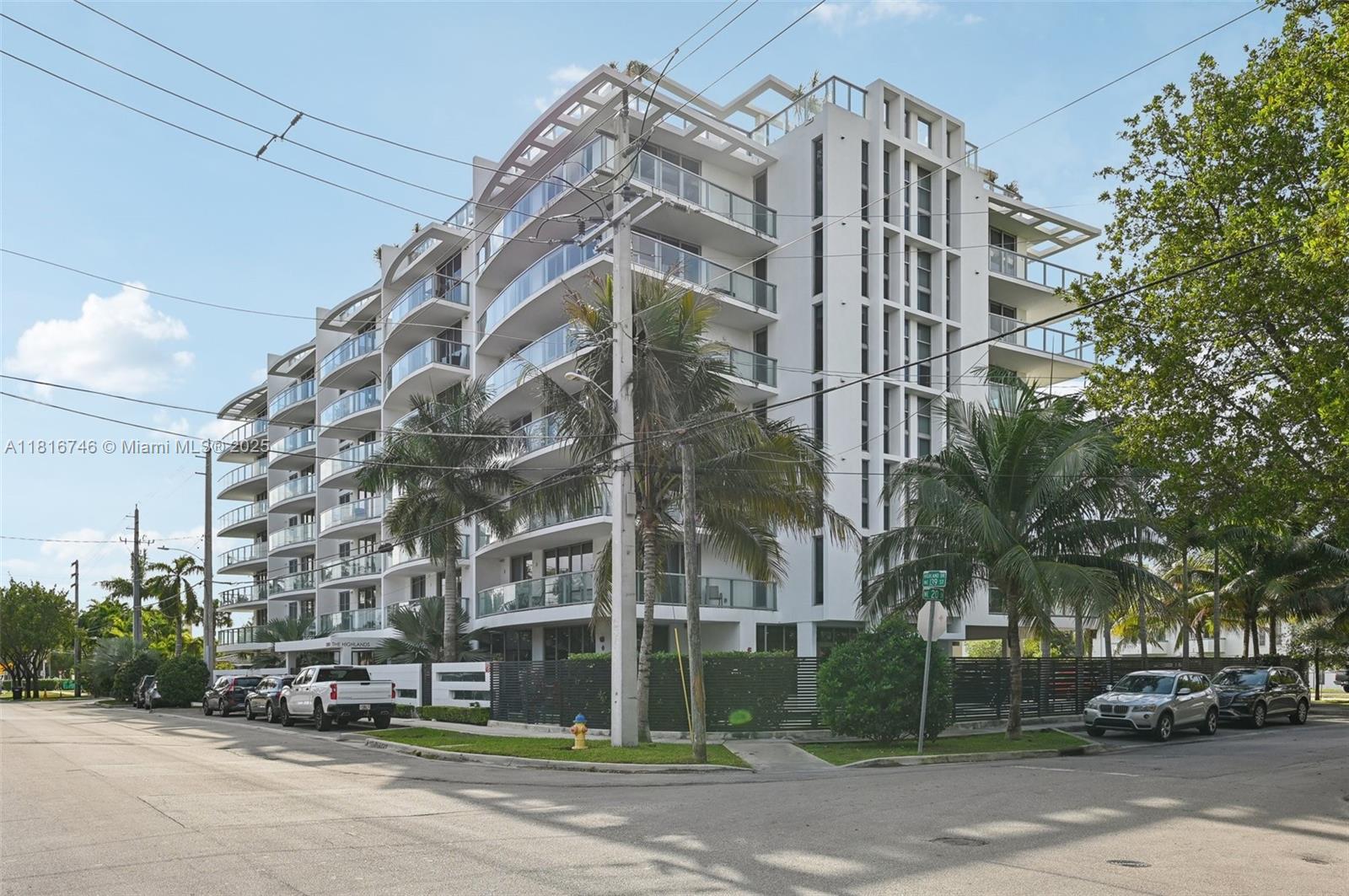 THE HIGHLANDS CONDO - Residential