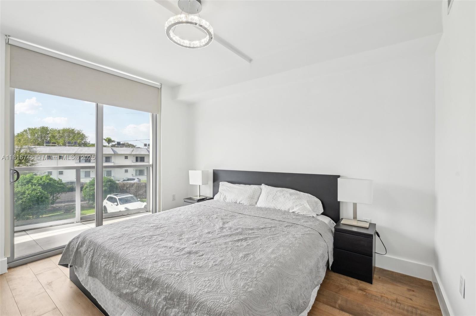 THE HIGHLANDS CONDO - Residential