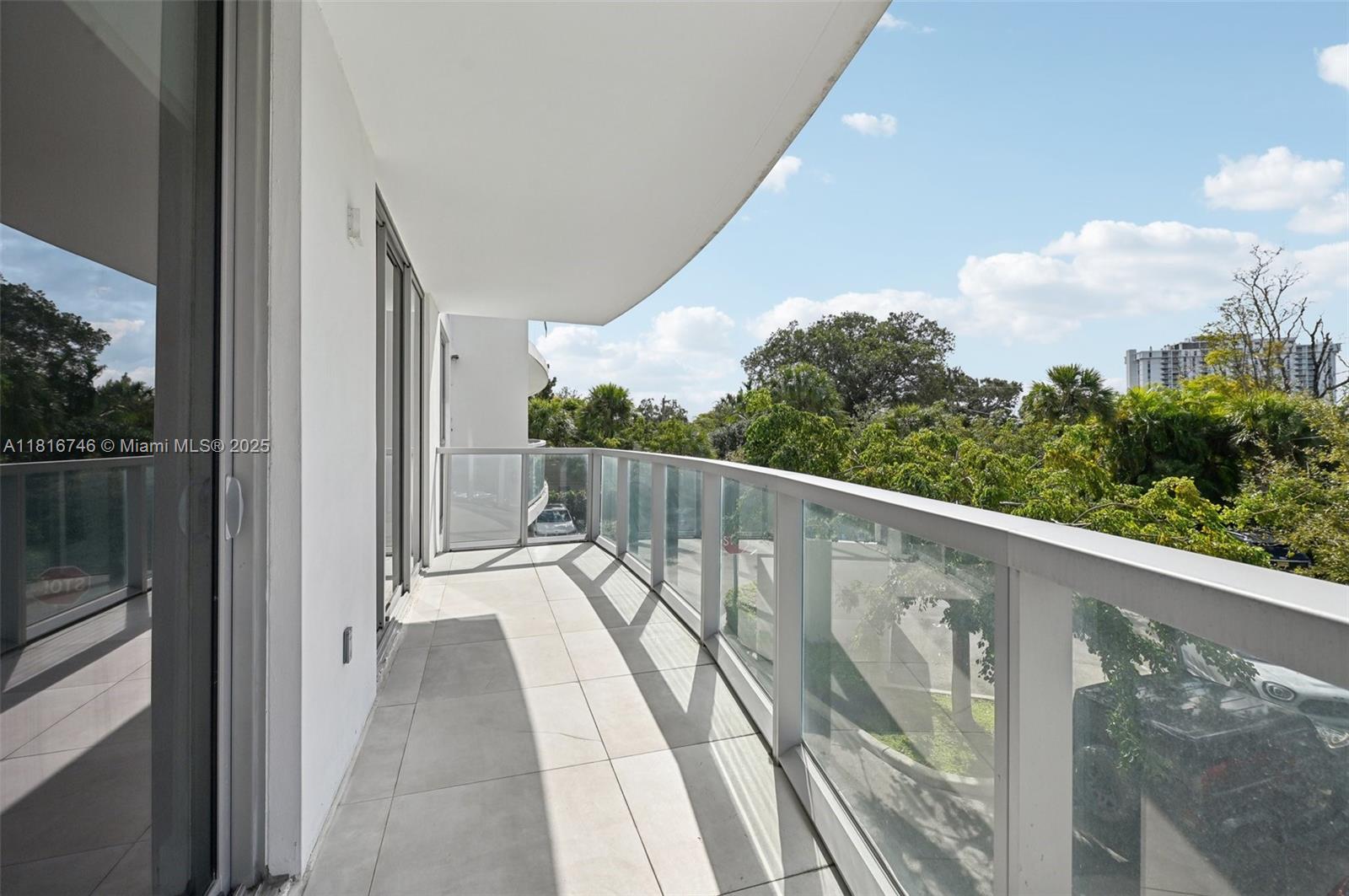 THE HIGHLANDS CONDO - Residential