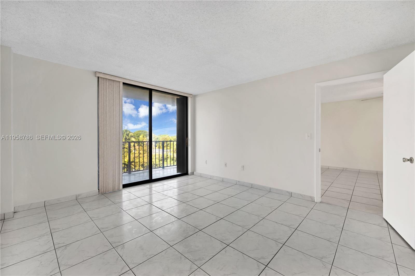 WINDWOOD CONDO - Residential