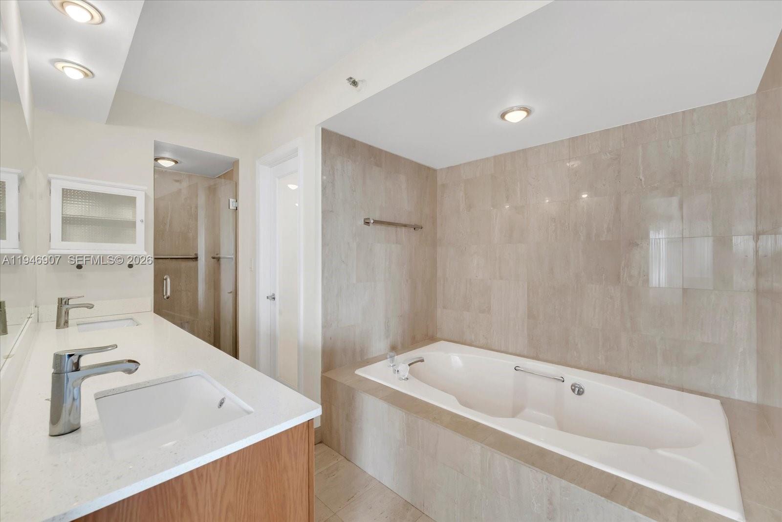 GROVE TOWERS CONDO - Residential