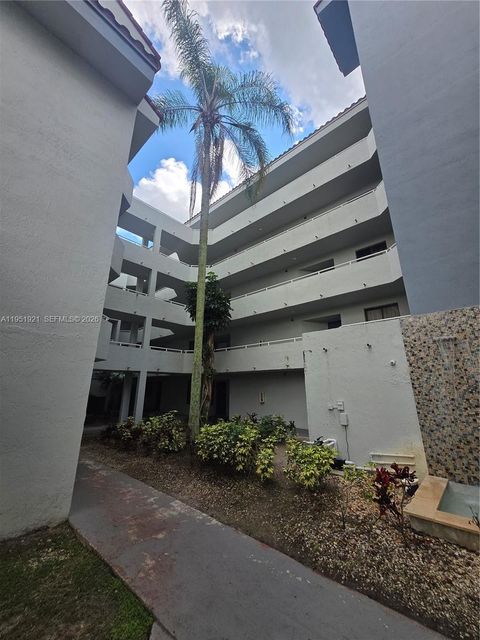 8205 SW 152nd Ave F-207 Miami FL 33193