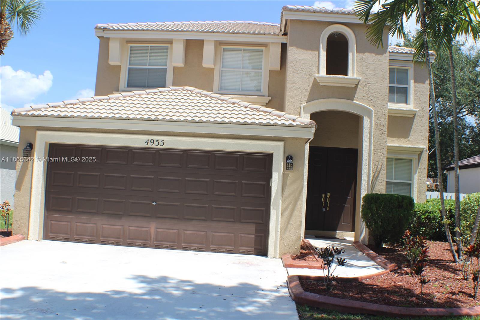Beautiful 2-story Cordova Grande model in the gated community of Riviera Isles. This 4BR/2.5BA home features new floors downstairs, laminate wood upstairs, and a spacious primary suite with dual walk-in closets, soaking tub, and separate shower. Remodeled kitchen with granite counters and ample cabinets. the house was freshly painted.
Riviera Isles is known for its resort-style amenities, including a grand clubhouse, state-of-the-art fitness center, oversized pool, children’s playgrounds, tennis and basketball courts, and scenic walking trails. The community is meticulously landscaped with lakes and water views, offering a tranquil and secure setting. Conveniently located close to A-rated schools, shopping centers, dining, entertainment, and major highways.