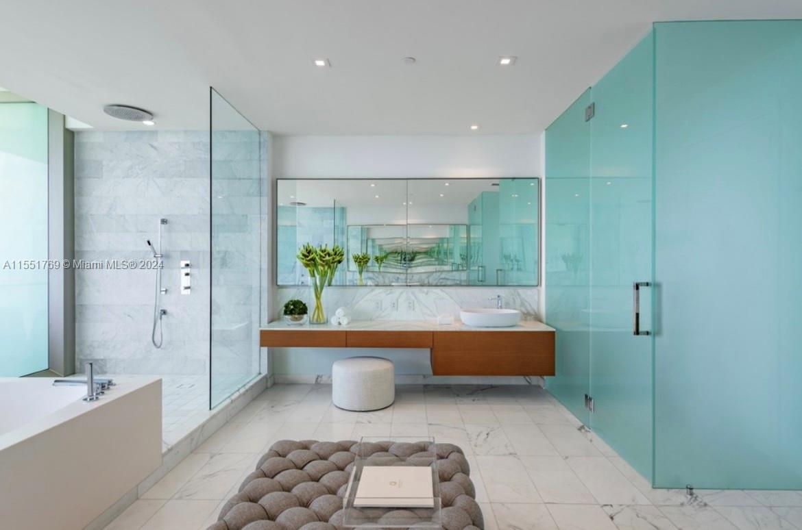 OCEANA BAL HARBOUR CONDO - Residential