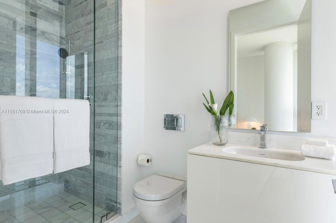 OCEANA BAL HARBOUR CONDO - Residential