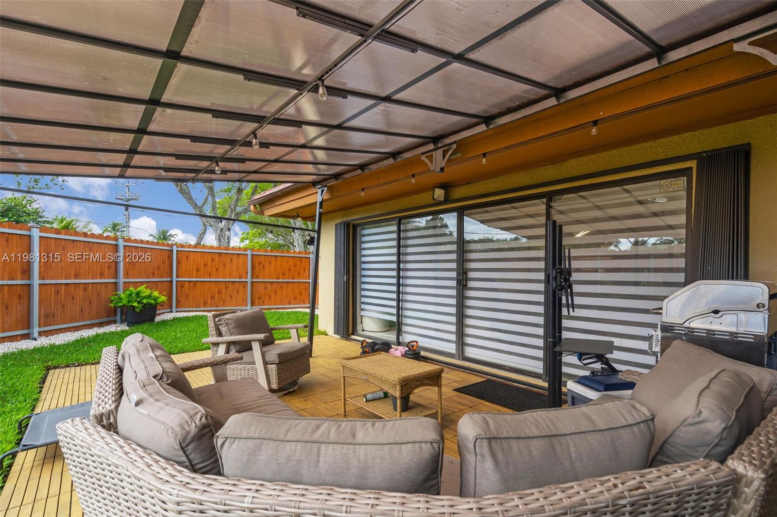 SKY LAKE VILLAS - Residential