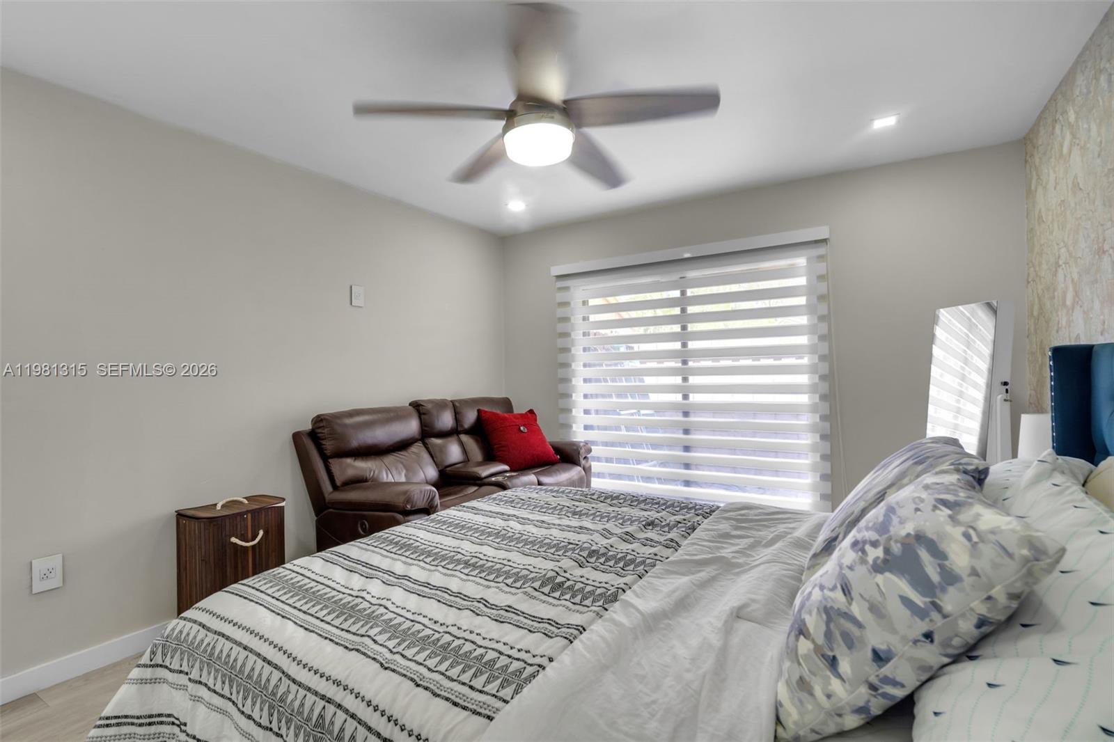 SKY LAKE VILLAS - Residential