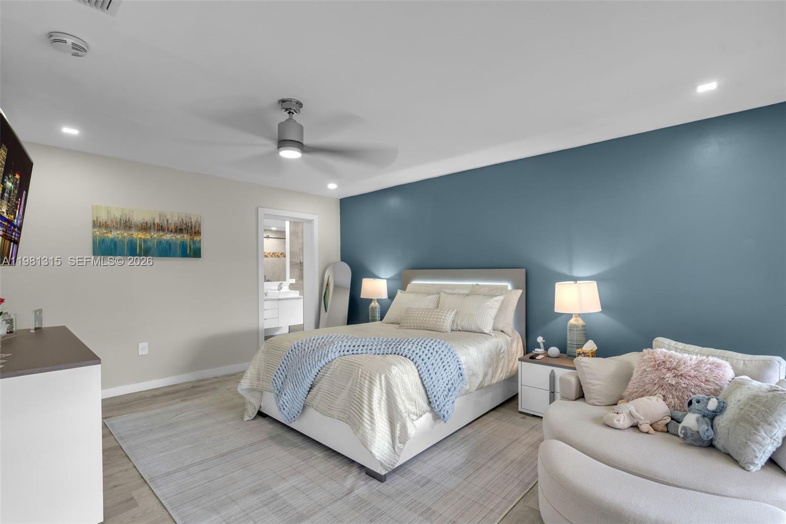 SKY LAKE VILLAS - Residential