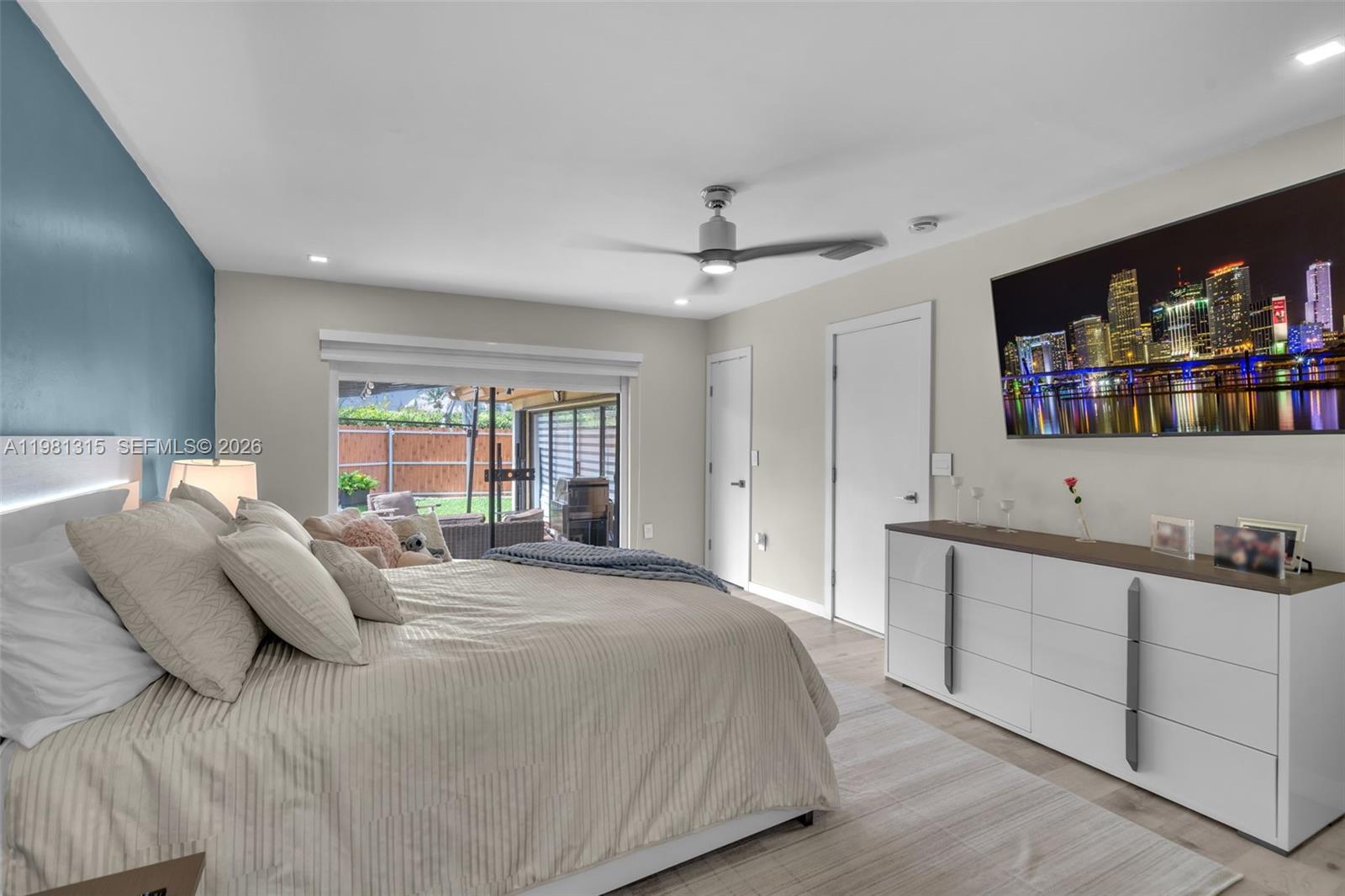 SKY LAKE VILLAS - Residential