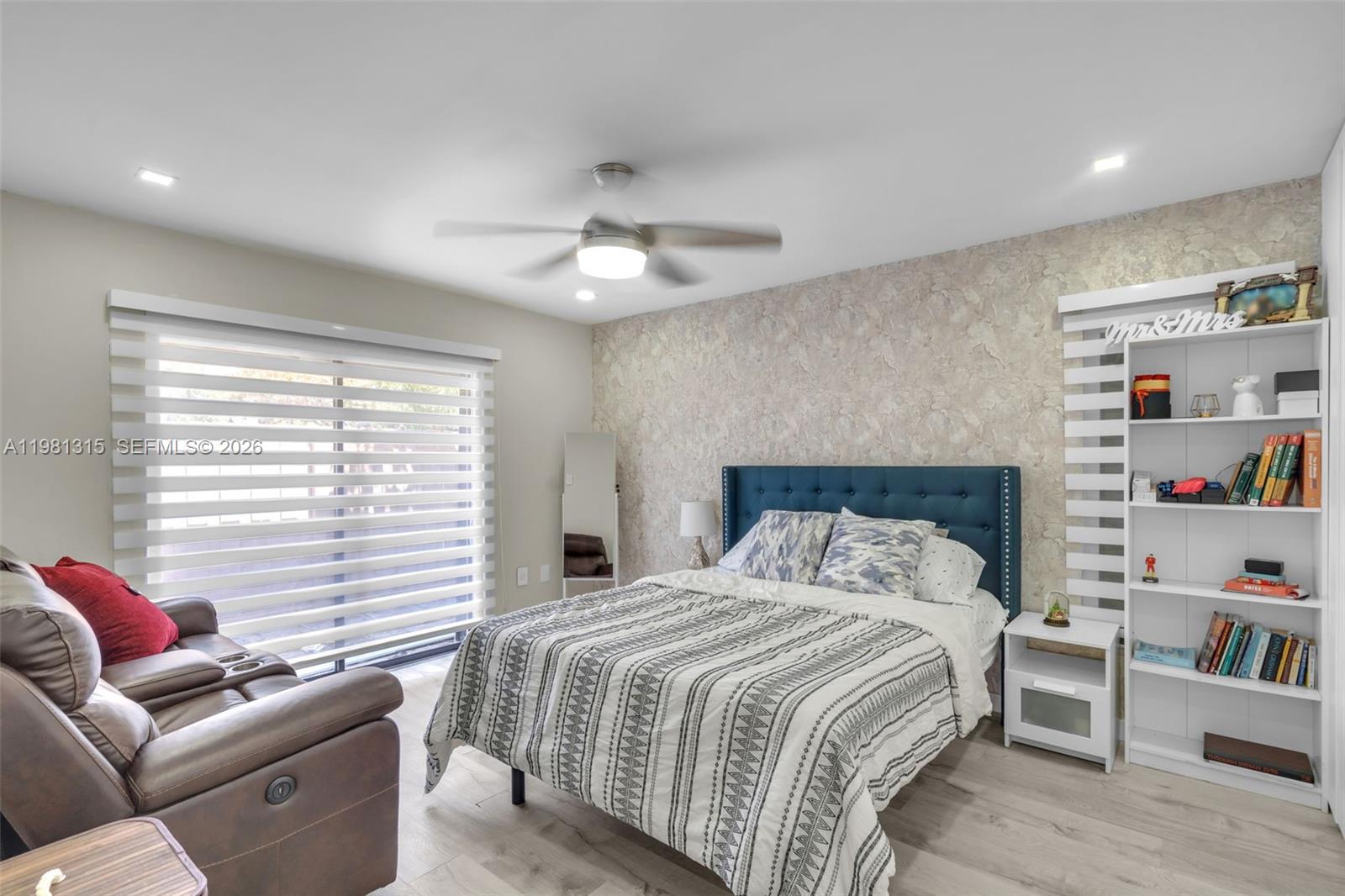 SKY LAKE VILLAS - Residential