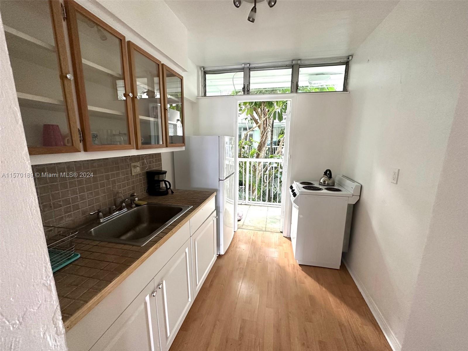 TERRACE EAST CONDO - Residential Lease