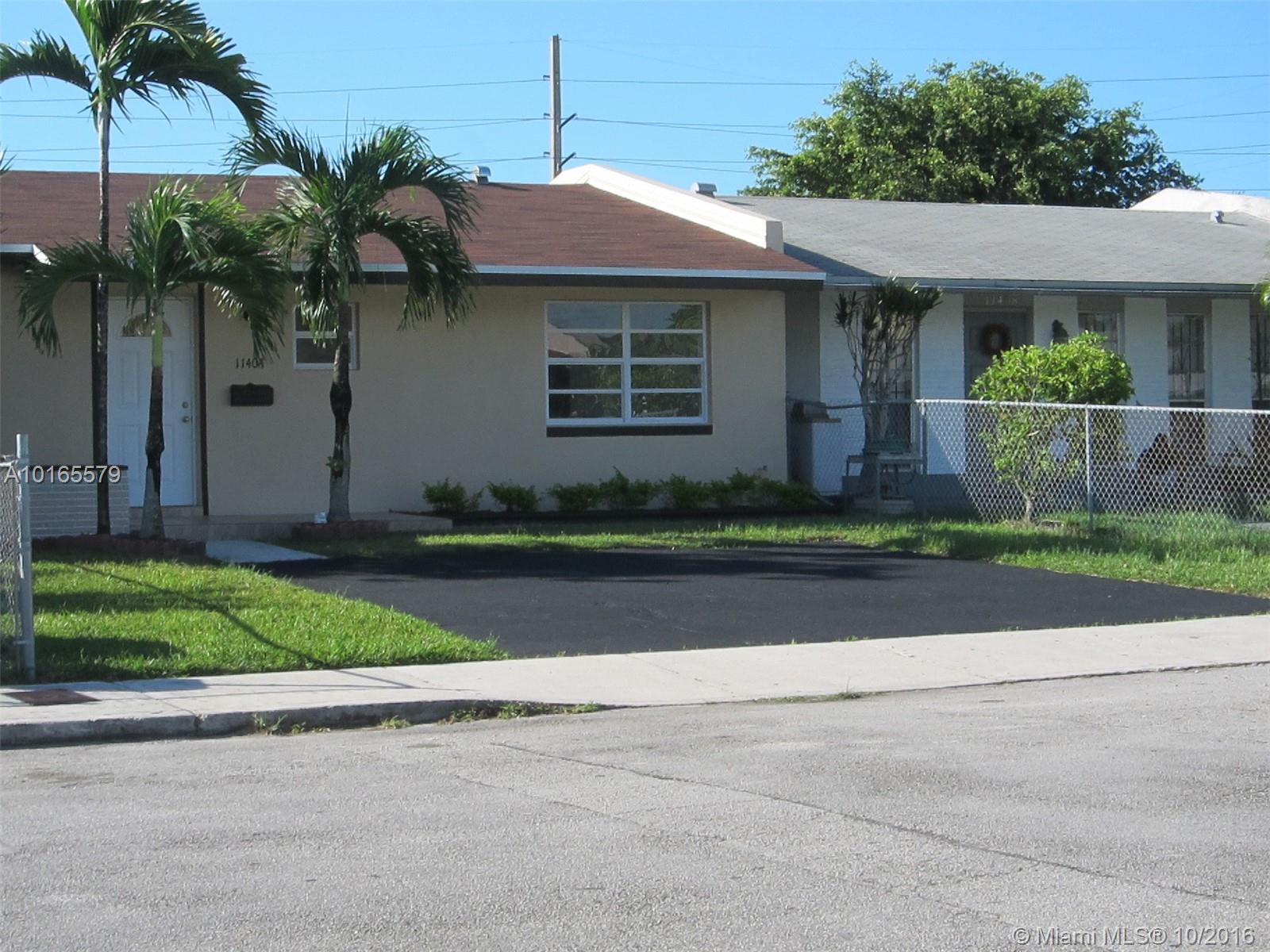 Fantastic Bay! Beautiful townhouse totally remodeled. New roof, kitchen, bathroom, water heater, floor, everything is new. Only thing missing is a buyer's touch and furniture. No association fee, centrally located near shopping, schools and major highways. Property has 3 bedrooms and 1 bathroom.