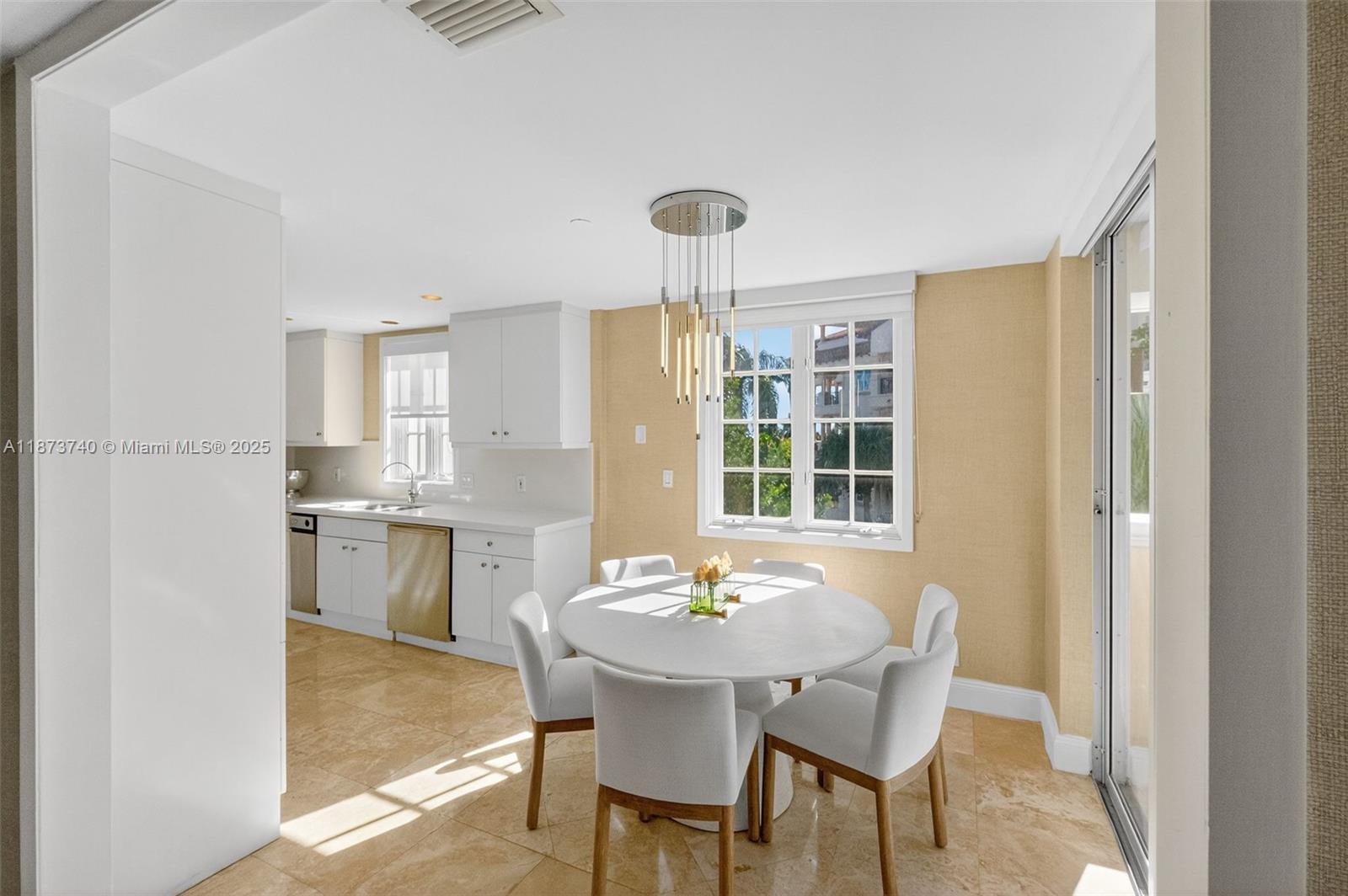 SEASIDE CONDO - Residential