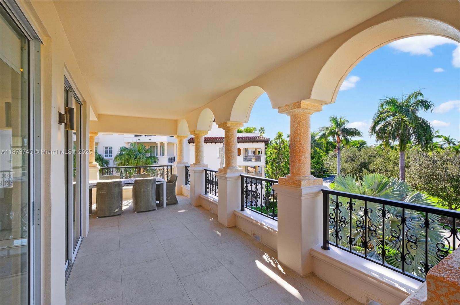 SEASIDE CONDO - Residential