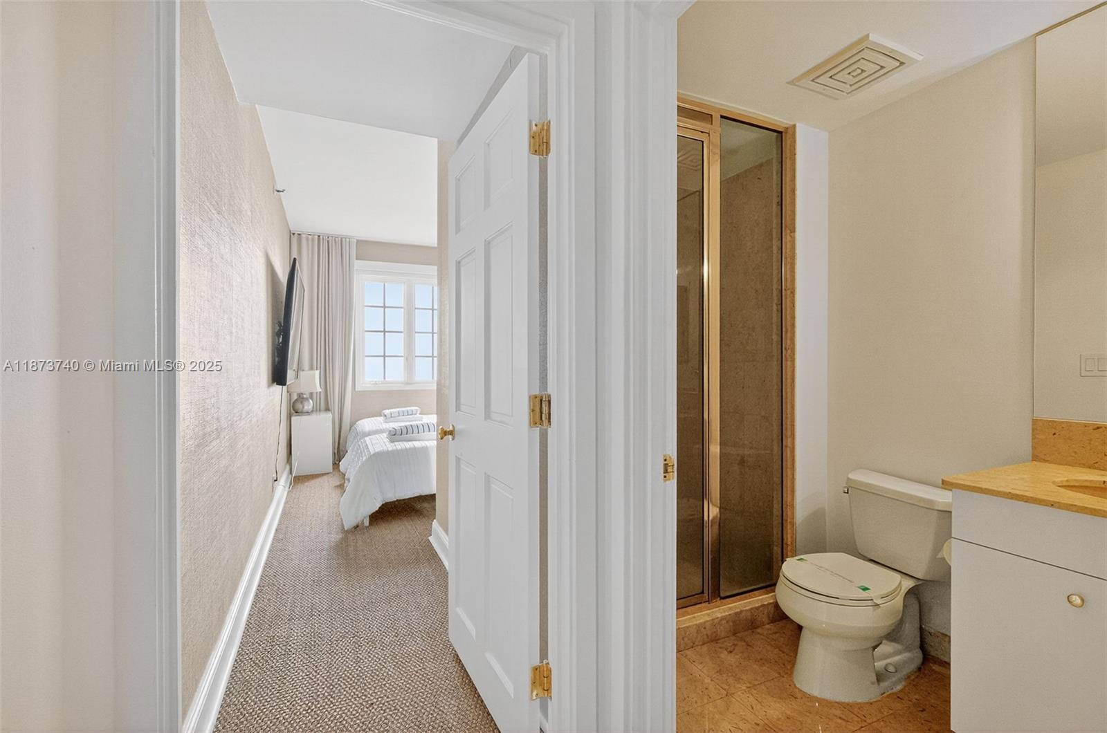 SEASIDE CONDO - Residential