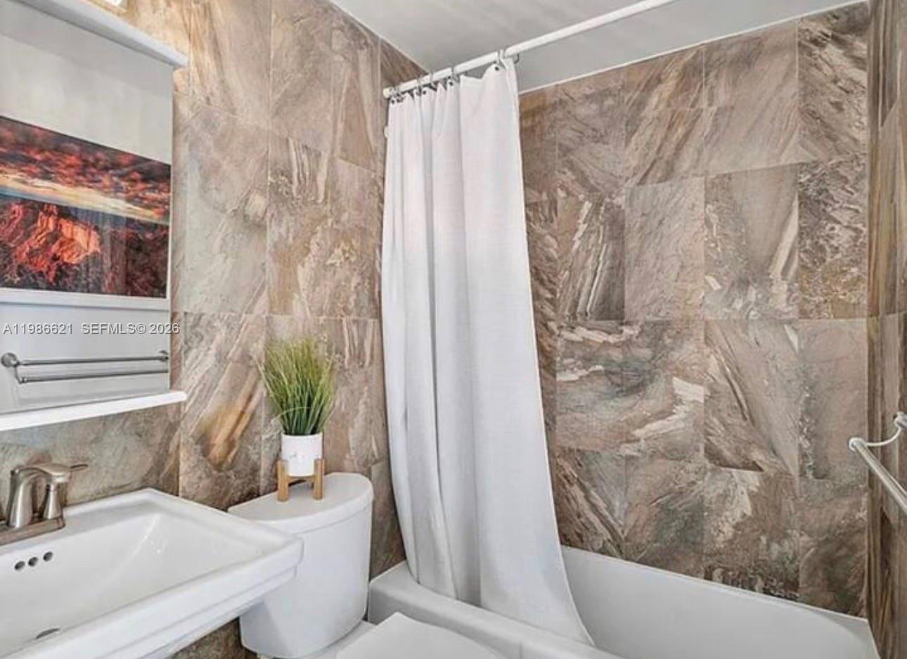 HOME TOWER CONDO - Residential