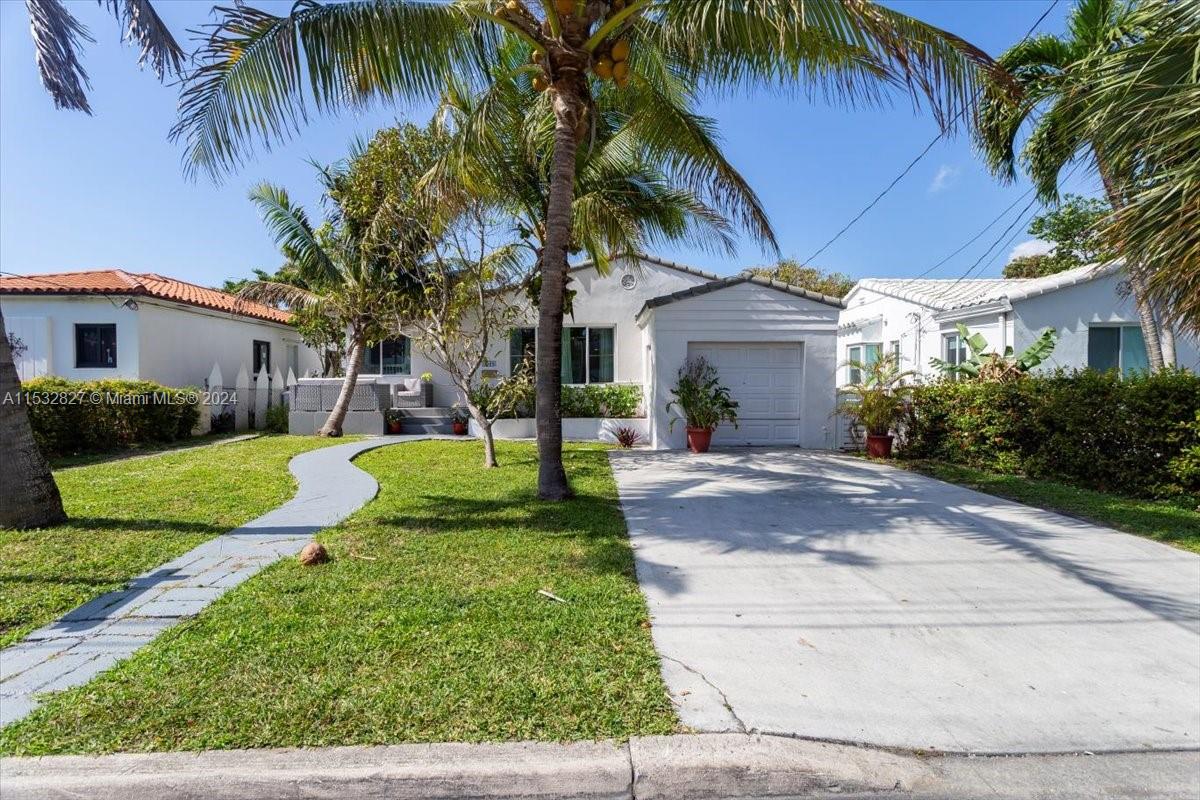 9508 Abbott Ave, Surfside, Miami-Dade County, Florida - 3 Bedrooms  
3 Bathrooms - 