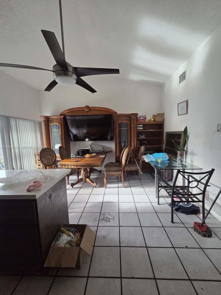 CALUSA CLUB ESTATES 5TH A - Residential