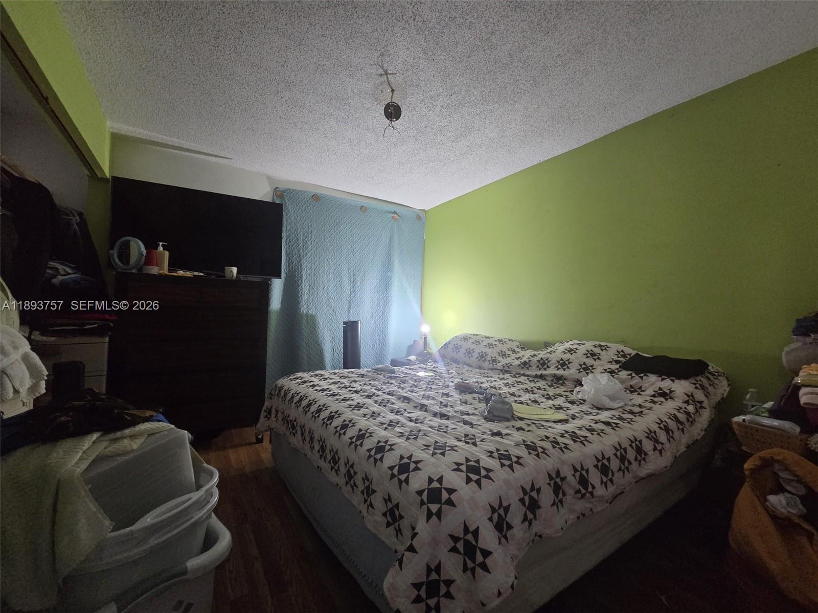 CALUSA CLUB ESTATES 5TH A - Residential