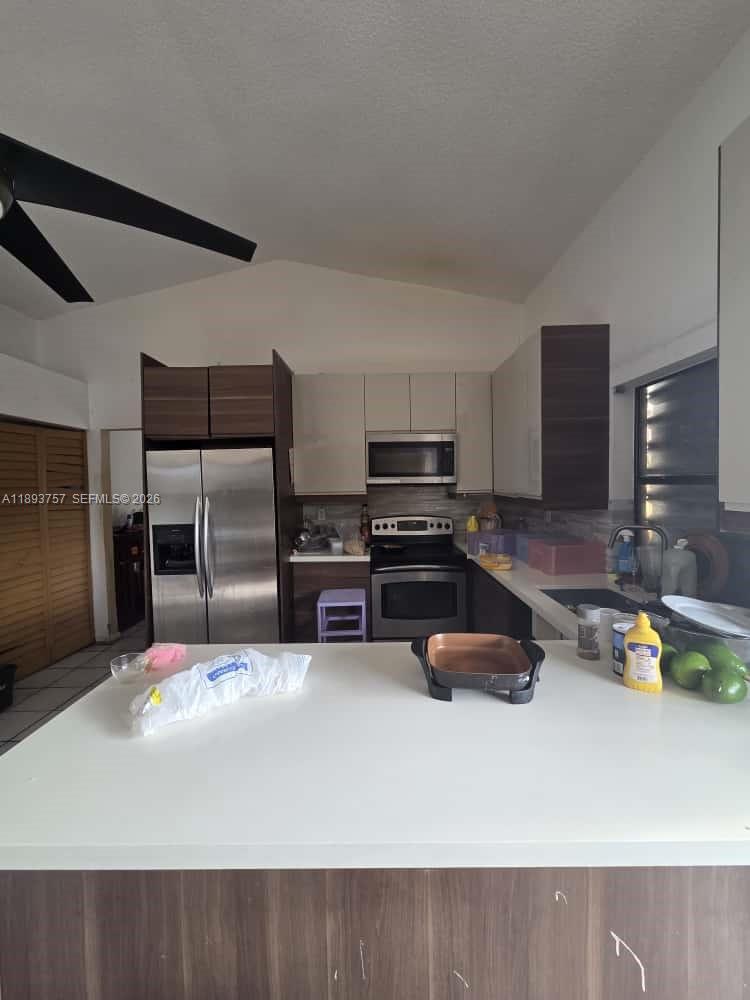 CALUSA CLUB ESTATES 5TH A - Residential