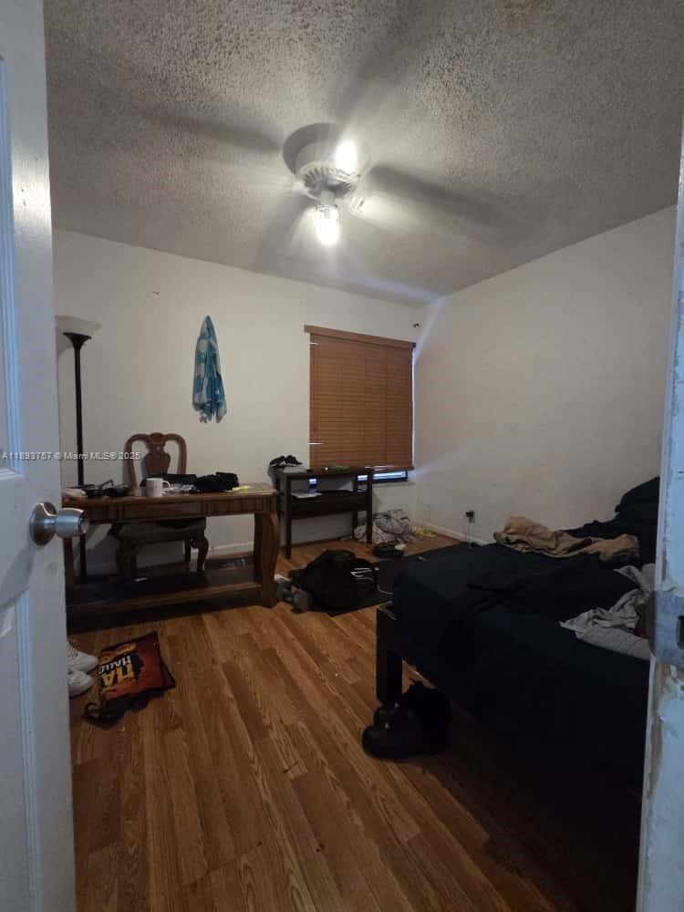 CALUSA CLUB ESTATES 5TH A - Residential