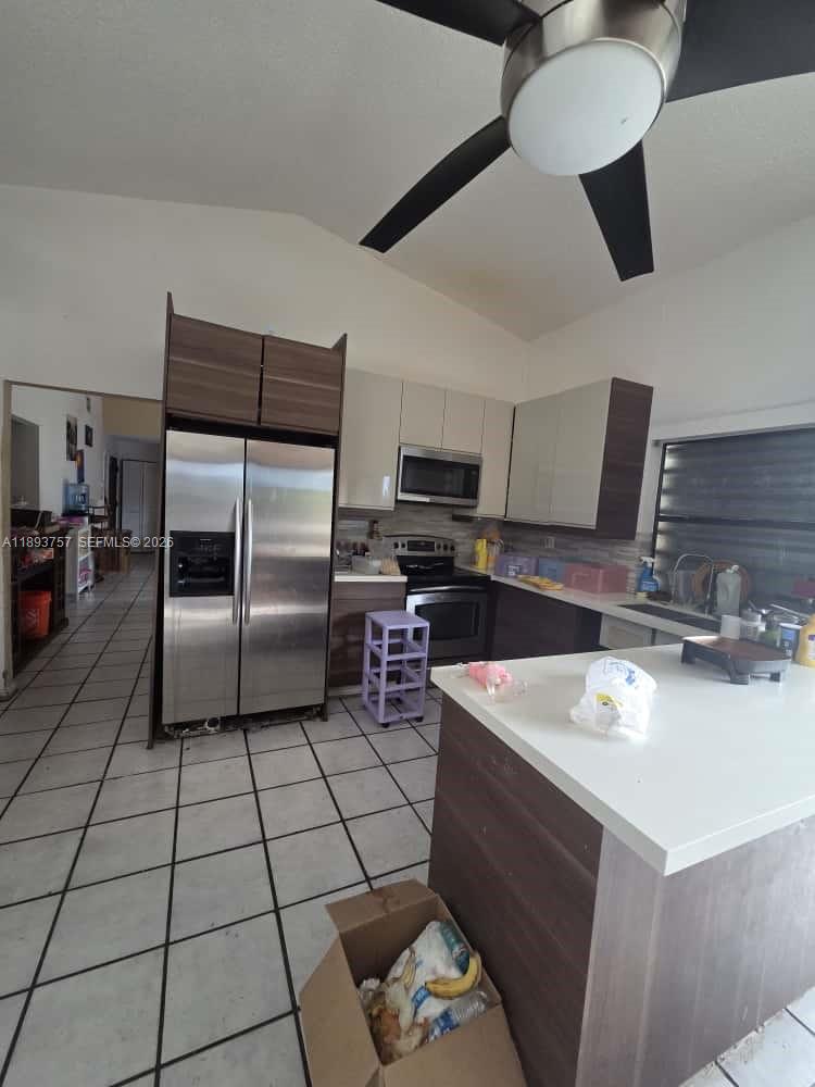 CALUSA CLUB ESTATES 5TH A - Residential